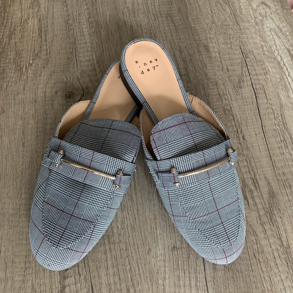 Mule Plaid Loafer - Picture 2 of 3